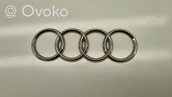 Audi A4 S4 B6 8E 8H Emblemat / Znaczek tylny / Litery modelu 