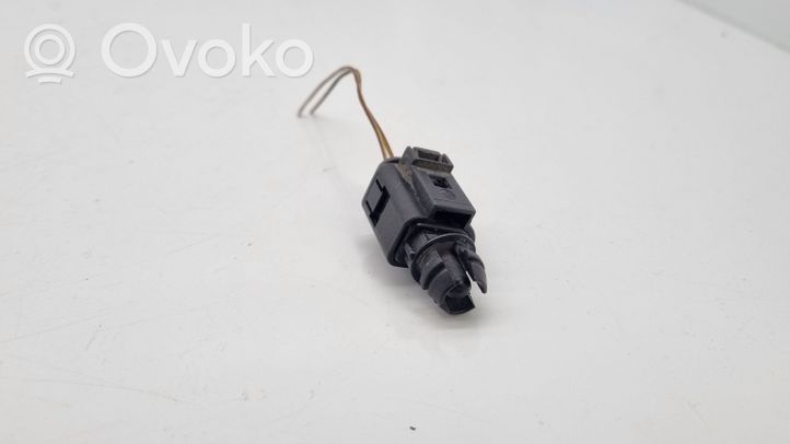 Audi A4 S4 B5 8D Sonde température extérieure 8Z0820335