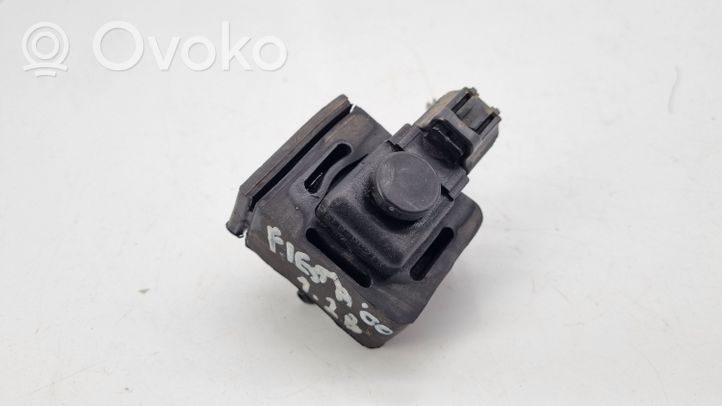 Ford Fiesta Vacuum valve 96F89C915