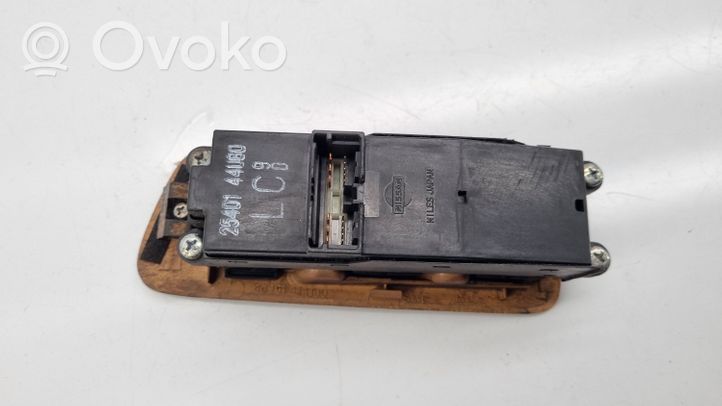 Nissan Maxima Interruttore di controllo dell’alzacristalli elettrico 2540144U60