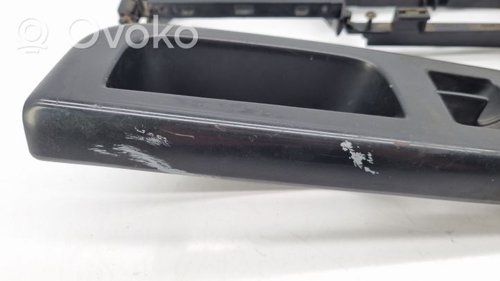 Ford Galaxy Rivestimento della maniglia interna per portiera anteriore 7M3867171Q