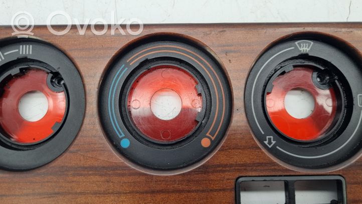 Audi 80 90 B3 Panel klimatyzacji / Ogrzewania 895820073A