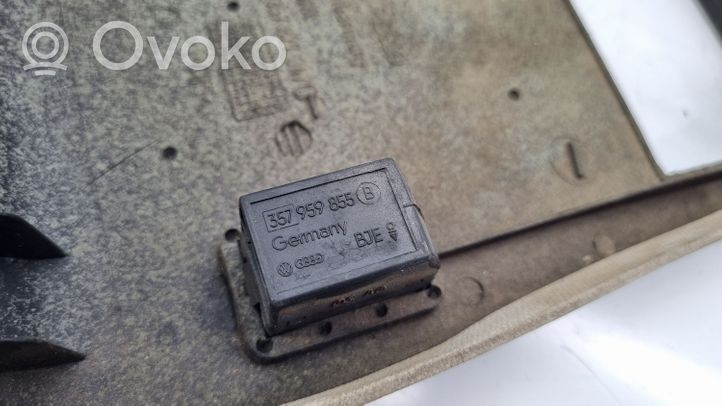 Volkswagen PASSAT B3 Interruptor del techo solar 357877847C