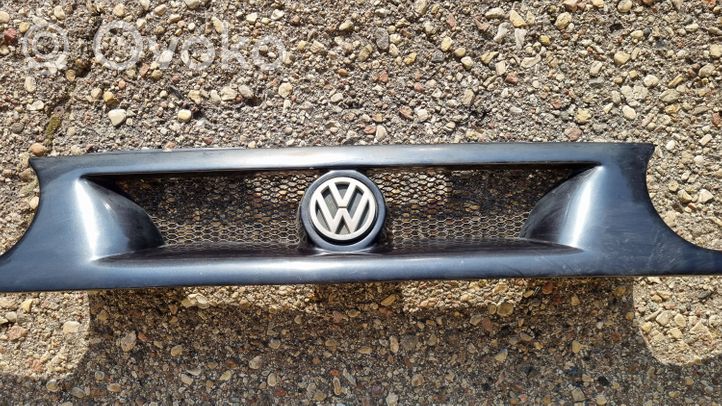 Volkswagen Golf III Grille de calandre avant 