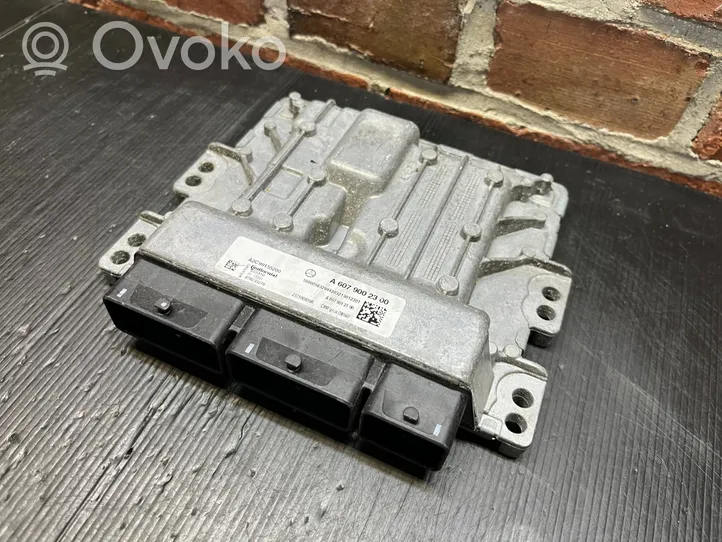 Mercedes-Benz A W176 Engine control unit/module A6079002300