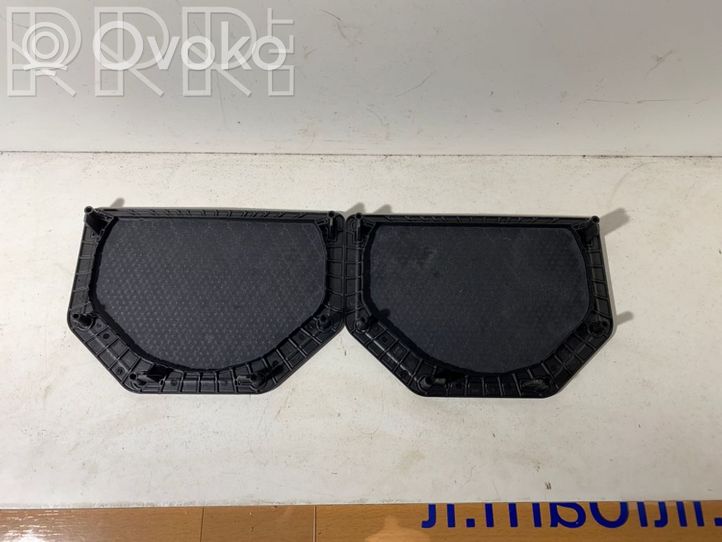 BMW X1 E84 Maskownica głośnika niskotonowego 6925328