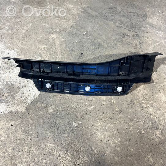 Lexus GS 250 350 300H 450H Aizmugurējā sliekšņa dekoratīvā apdare (iekšējā) 6793030070