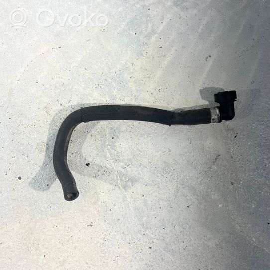 Volvo S60 Tubo flessibile del liquido di raffreddamento del motore 30745335