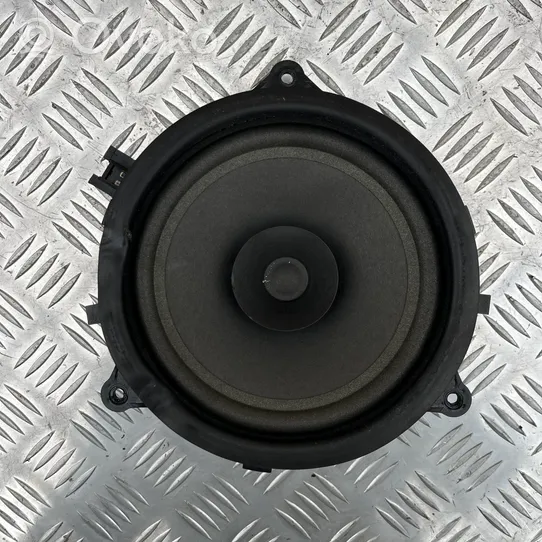 Volvo S80 Rear door speaker 8673725