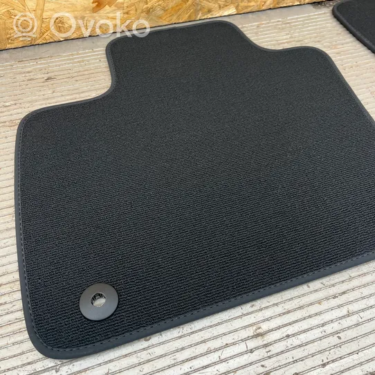 Volvo XC40 Car floor mat set 32357638