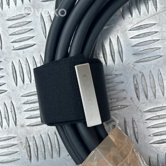 Volvo XC40 Kabel do ładowania samochodu elektrycznego 32257799