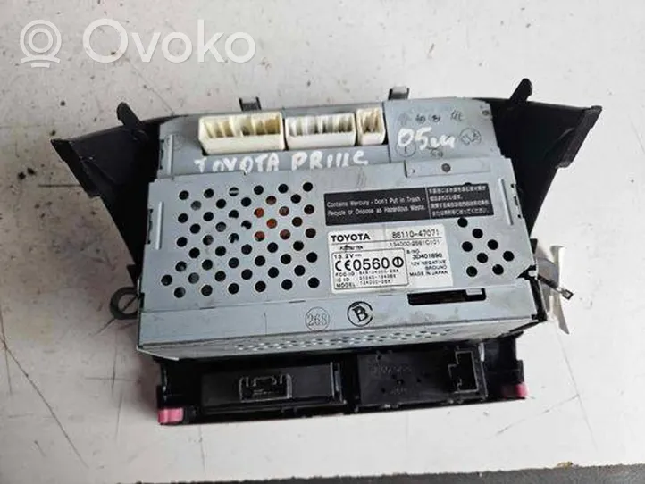 Toyota Prius (XW20) Radio/CD/DVD/GPS-pääyksikkö 86110-47071