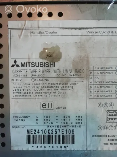 Mitsubishi Space Star Unidad delantera de radio/CD/DVD/GPS MZ594188