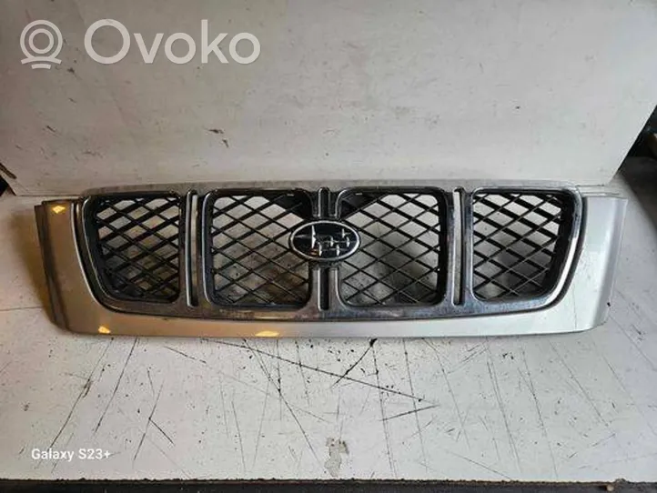 Subaru Forester SF Front bumper upper radiator grill 