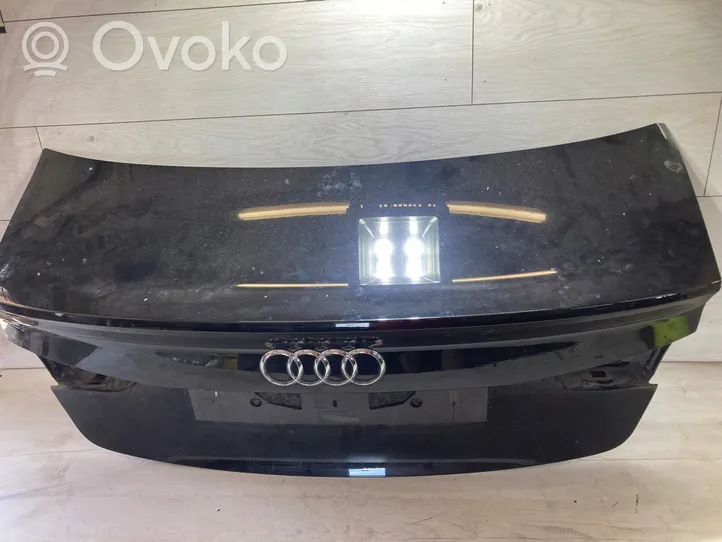 Audi A3 S3 8V Takaluukun/tavaratilan kansi 8V5827337