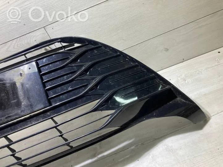 Toyota Yaris Grille inférieure de pare-chocs avant 631020d130