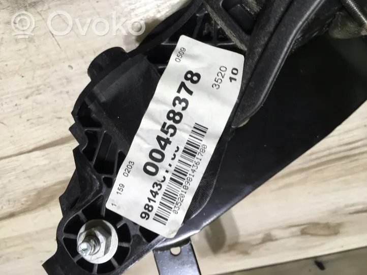 Toyota Proace Stabdžių pedalas 9805801280