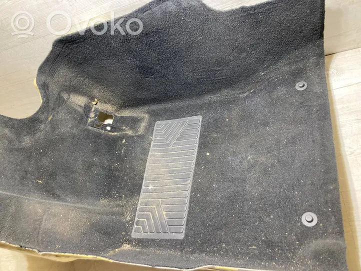 Mercedes-Benz C W204 Front floor carpet liner A2046800140