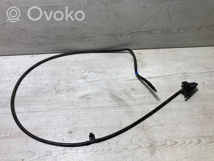 Toyota Yaris Windshield washer fluid hose 