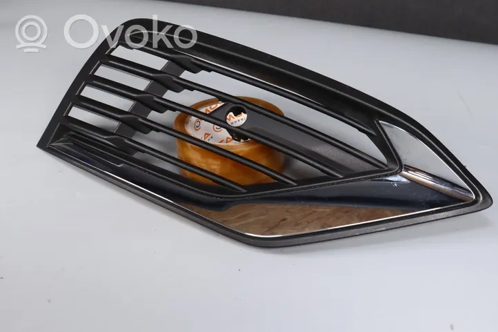 Volvo S60 Grille inférieure de pare-chocs avant 31688827