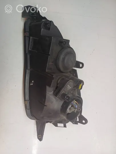 Toyota Avensis T220 Phare frontale 54534380