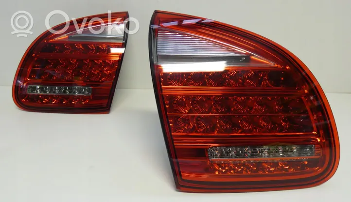 Porsche Cayenne (92A) Lampy tylne / Komplet 7P5945096K