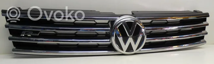 Volkswagen Touareg II Griglia superiore del radiatore paraurti anteriore 7P6853651J