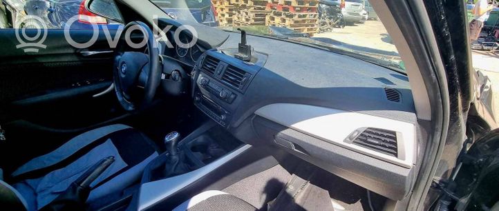 BMW 1 F20 F21 Konsola środkowa / Radio / GPS 