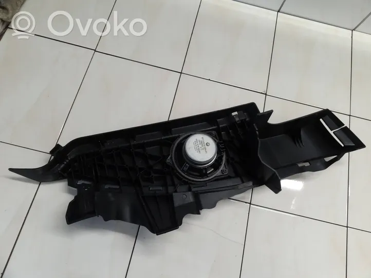 BMW 1 E81 E87 Maskownica głośnika drzwi tylnych 7119504-04