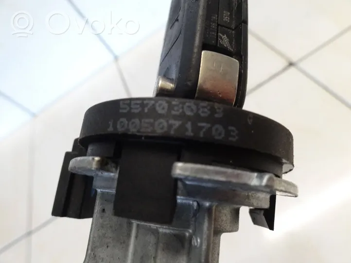 Opel Corsa D Antena / Czytnik / Pętla immobilizera 55703083