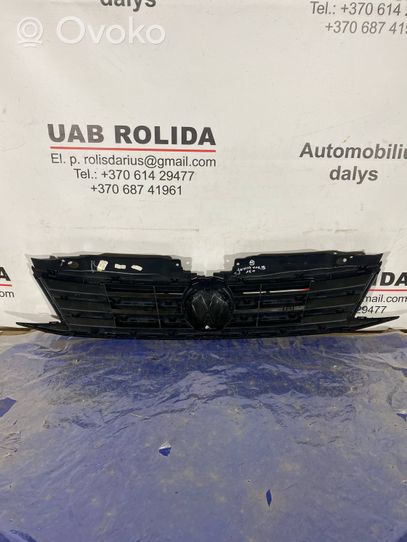 Volkswagen Jetta VI Maskownica / Grill / Atrapa górna chłodnicy 5C6853655E