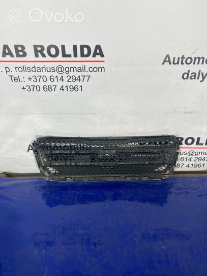 Hyundai Trajet Griglia superiore del radiatore paraurti anteriore 863523A500