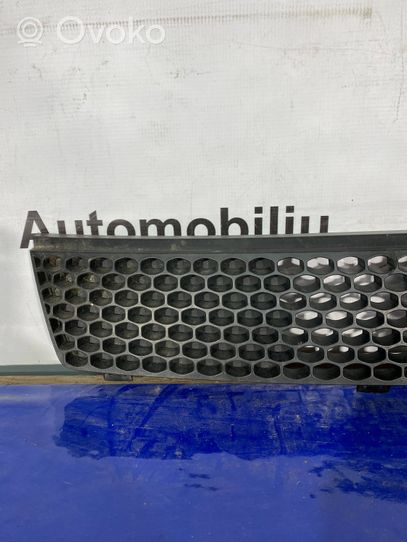 Suzuki Swift Grille calandre supérieure de pare-chocs avant 7174163J00