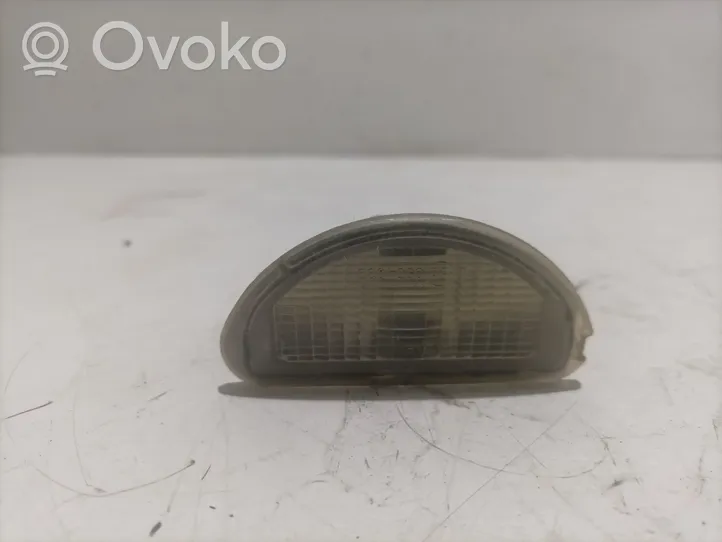 Toyota Aygo AB10 Lampa oświetlenia tylnej tablicy rejestracyjnej 812700H010