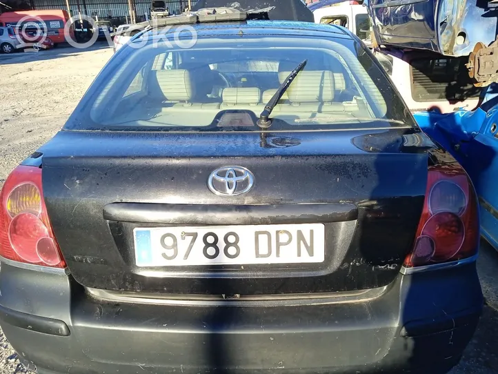 Toyota Avensis T220 Задняя крышка (багажника) 6700505080