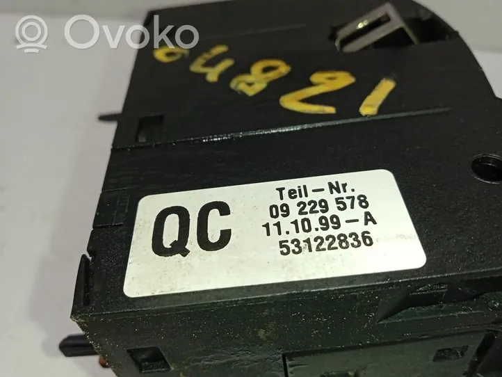 Opel Omega B1 Przycisk / Pokrętło regulacji oświetlenia deski rozdzielczej 09229578
