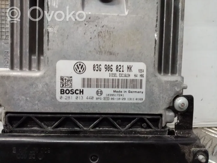 Volkswagen Passat Alltrack Moottorin ohjainlaite/moduuli 03G906021NK