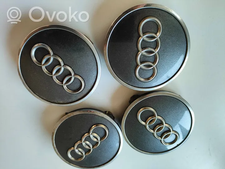 Audi A6 S6 C6 4F Ohjauspyörän mutterin suojakansi 4M0601170