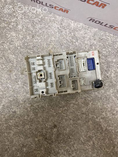 Toyota RAV 4 (XA20) Fuse box set PPT25P5