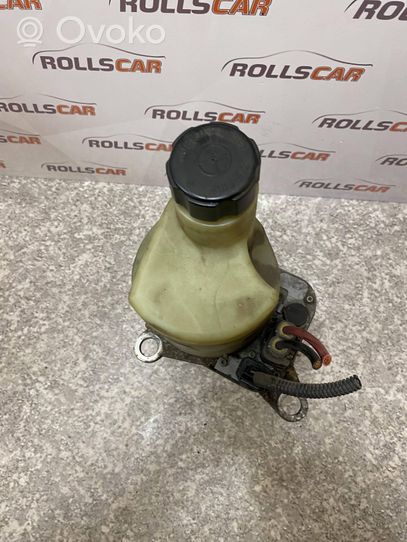 Volvo S40 Power steering pump 5N513K514AE