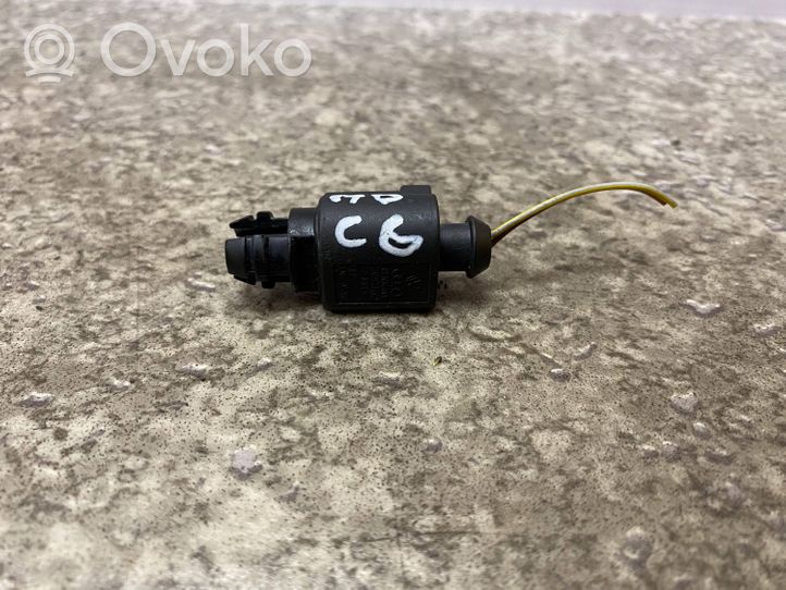 Audi A6 S6 C6 4F Ārējā temperatūras sensors 8Z0820335