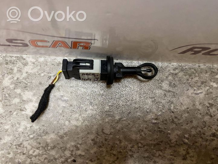 Audi A6 S6 C6 4F Sonde de température de liquide de refroidissement PA66GF30