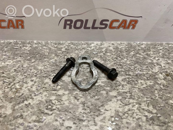 Volvo S60 Fuel Injector clamp holder 