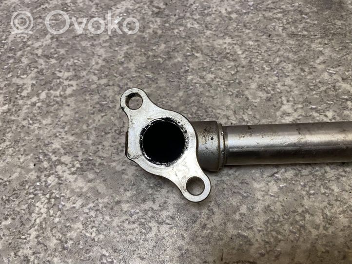 Toyota Verso Tuyau de raccordement solide EGR 