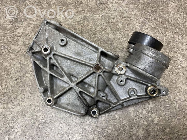 Volvo V50 Generator/alternator bracket 968236730