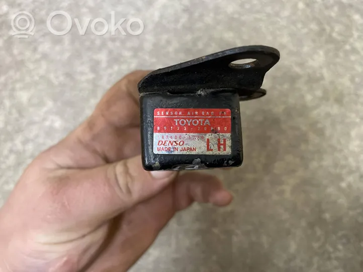 Toyota Avensis T220 Sensore d’urto/d'impatto apertura airbag 8917320080