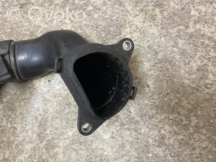 Opel Zafira B Tube d'admission de tuyau de refroidisseur intermédiaire 13223398