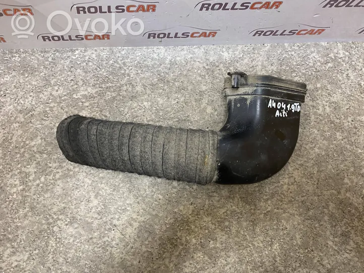 Audi A4 S4 B6 8E 8H Część rury dolotu powietrza 8E0129604F