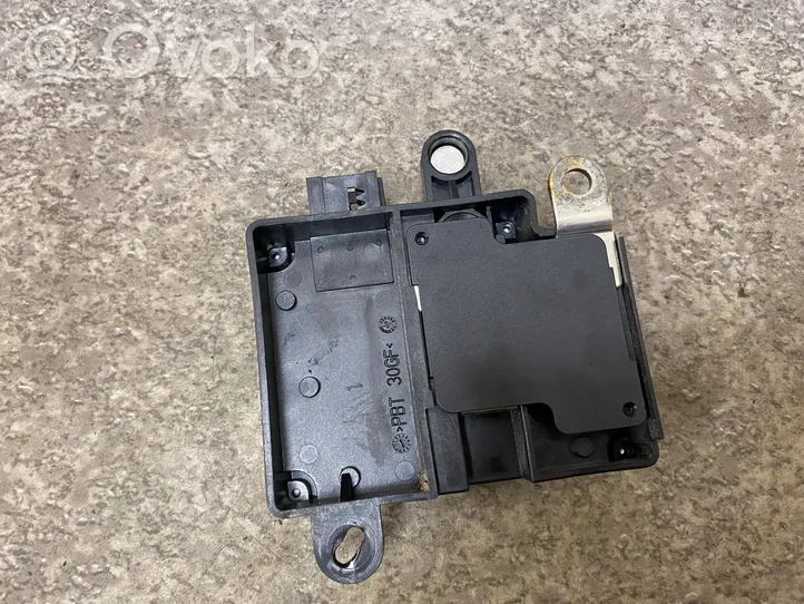 Mercedes-Benz E W211 Modulo di controllo della batteria A2115404245