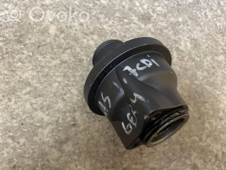 Mercedes-Benz A W168 Tube d'admission d'air A6681400387